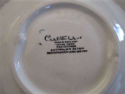 VINTAGE CARLTONWARE SOAP DISH/TRINKET DISH - GREEN WITH FLORAL DESIGN