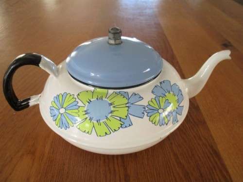 PRETTY AND UNUSUAL VINTAGE ENAMEL TEAPOT/KETTLE