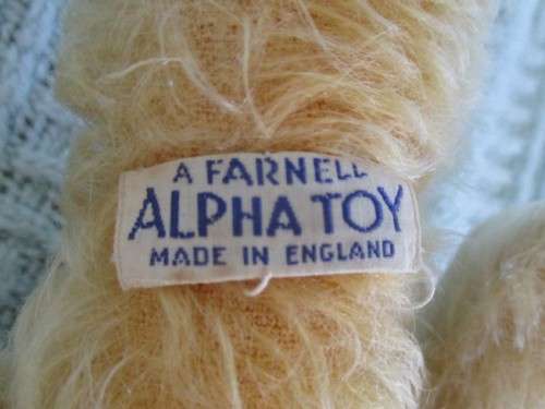 RARE!!  ANTIQUE 1920`s FARNELL, ENGLAND MOHAIR P.J. CASE