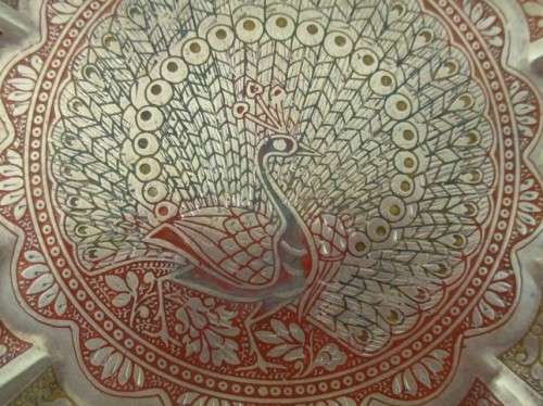 BEAUTIFUL VINTAGE HAND ETCHED AND ENAMELLED INDIAN BRASS WALL PLAQUE WITH DETAILED PEACOCK DESIGN