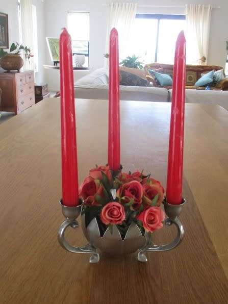 STRIKING THREE-ARMED CANDELABRA CUM VASE/BON-BON DISH