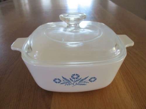 1 1/2 QUART CORNING WARE DISH WITH LID - BLUE CORNFLOWER DESIGN