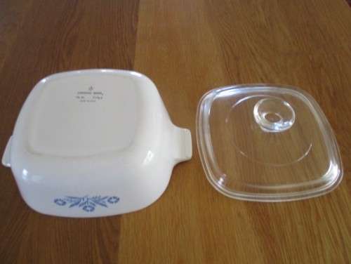 1 1/2 QUART CORNING WARE DISH WITH LID - BLUE CORNFLOWER DESIGN