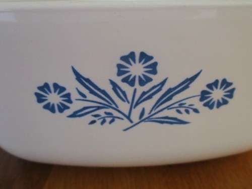 7IN CORNING WARE DISH WITH LID - BLUE CORNFLOWER DESIGN