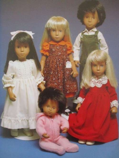 THE DOLLS` DRESSMAKER THE COMPLETE PATTERN BOOK - VENUS A. DODGE