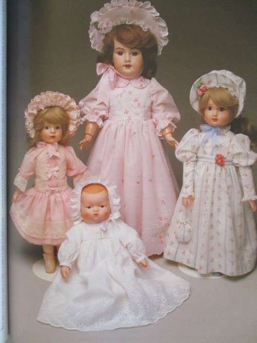 THE DOLLS` DRESSMAKER THE COMPLETE PATTERN BOOK - VENUS A. DODGE