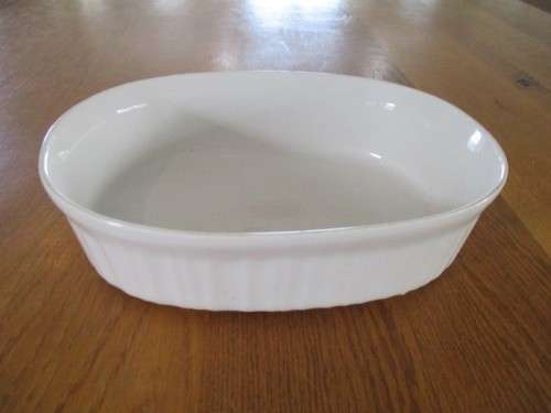 CORNINGWARE FRENCH WHITE PIE DISH - 1 1/2 QUART (1.4 LITRE)