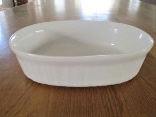 CORNINGWARE FRENCH WHITE PIE DISH - 1 1/2 QUART (1.4 LITRE)