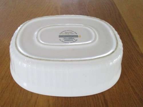 CORNINGWARE FRENCH WHITE PIE DISH - 1 1/2 QUART (1.4 LITRE)