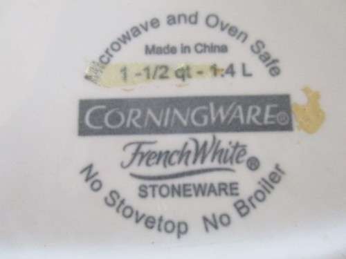 CORNINGWARE FRENCH WHITE PIE DISH - 1 1/2 QUART (1.4 LITRE)