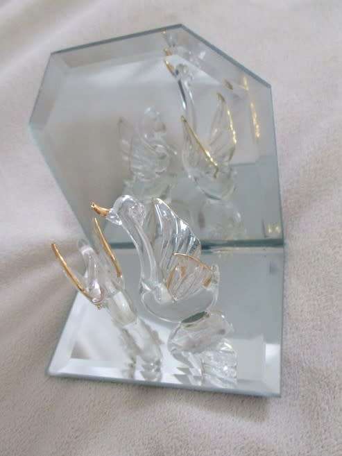 SO DELICATE AND ENCHANTING - GLASS SWANS ON A PAIR OF MIRROR STANDS -  LITTLE CARD/DIARY STANDS?
