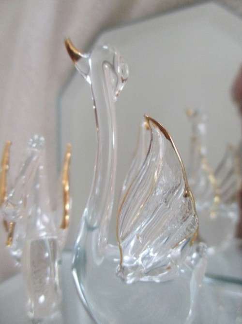 SO DELICATE AND ENCHANTING - GLASS SWANS ON A PAIR OF MIRROR STANDS -  LITTLE CARD/DIARY STANDS?