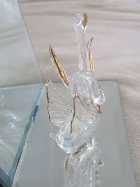 SO DELICATE AND ENCHANTING - GLASS SWANS ON A PAIR OF MIRROR STANDS -  LITTLE CARD/DIARY STANDS?