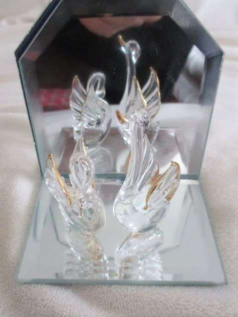 SO DELICATE AND ENCHANTING - GLASS SWANS ON A PAIR OF MIRROR STANDS -  LITTLE CARD/DIARY STANDS?