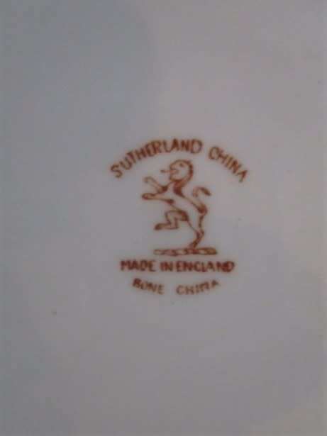 VINTAGE SUTHERLAND BONE CHINA, ENGLAND PLATE