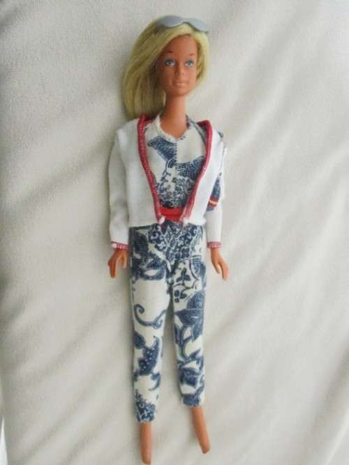 RARE FIND!  VINTAGE 1970`s MATTEL MALIBU BARBIE DOLL (MADE IN KOREA)