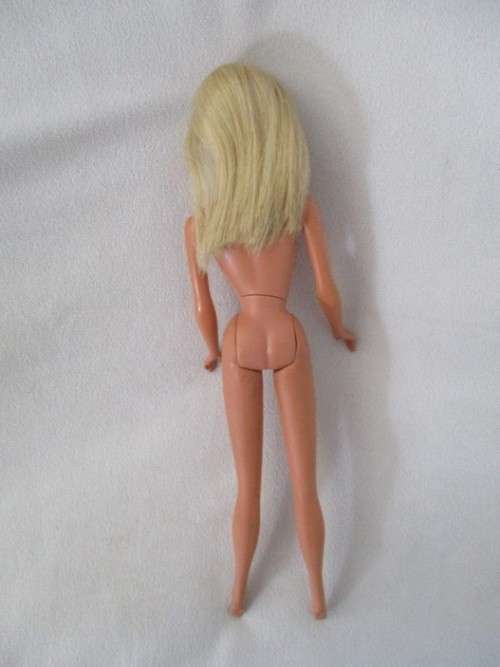 RARE FIND!  VINTAGE 1970`s MATTEL MALIBU BARBIE DOLL (MADE IN KOREA)
