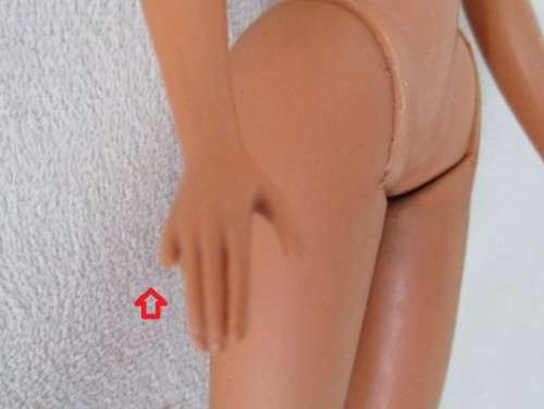 RARE FIND!  VINTAGE 1970`s MATTEL MALIBU BARBIE DOLL (MADE IN KOREA)