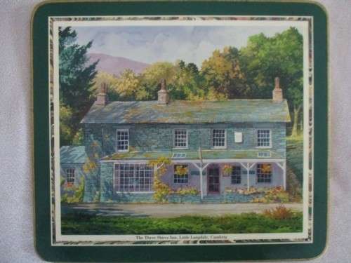 A BOXED SET OF SIX VINTAGE CLOVERLEAF  PLACEMATS /TABLE MATS DEPICTING OLD ENGLISH INNS