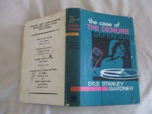 1963 HARD COVER WITH COVER - COLLECTABLE PERRY MASON BOOK - THE CASE OF THE DEMURE DEFENDANT
