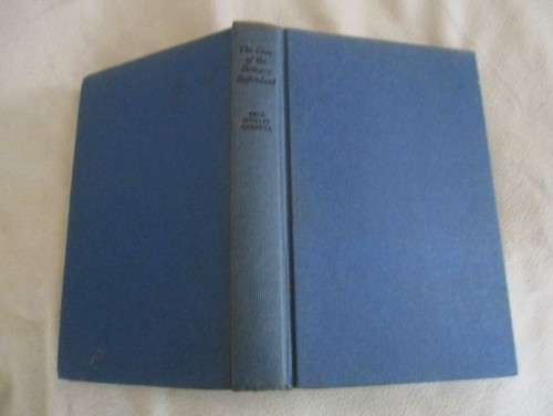 1963 HARD COVER WITH COVER - COLLECTABLE PERRY MASON BOOK - THE CASE OF THE DEMURE DEFENDANT