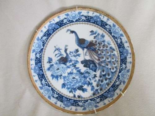 VERY LARGE GENUINE IMARI DISPLAY PLATE WITH HANGER - PEACOCKS AND FLORAL DESIGN WITH GILT BORDER