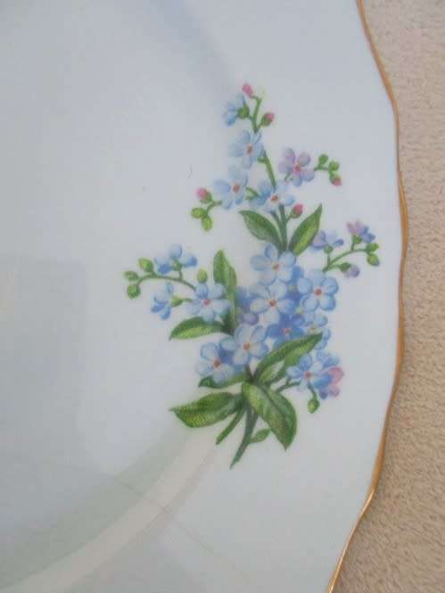 COLCLOUGH `FORGET-ME-NOT` SIDE/CAKE PLATE