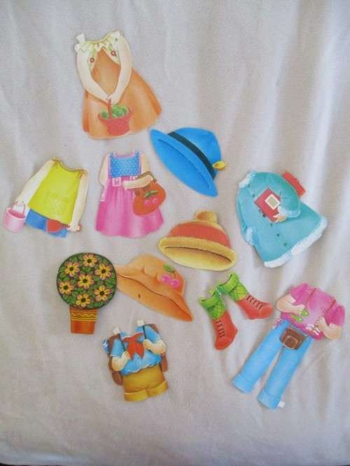 VINTAGE PAPER DOLLS WITH CLOTHES - JENNY AND JANE