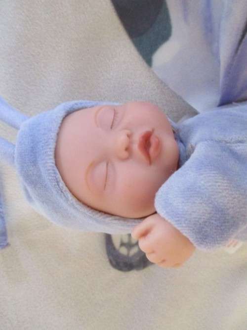 SHHH.....ADORABLE  ANNE GEDDES BUTTERFLY DOLL... FAST ASLEEP