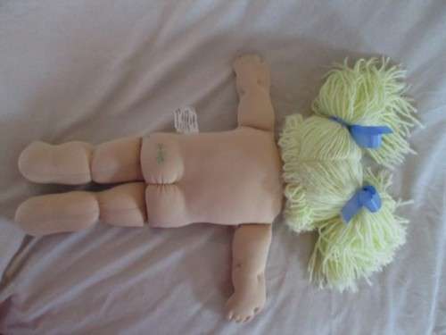 NOT OFTEN FOUND THESE DAYS - VINTAGE 1984 CABBAGE PATCH DOLL WITH SIGNATURE - IN GREAT CONDITION