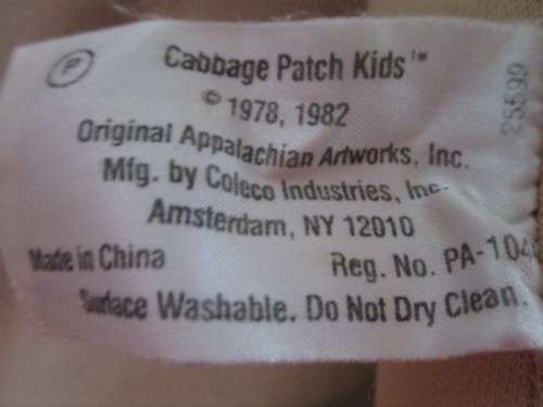 NOT OFTEN FOUND THESE DAYS - VINTAGE 1984 CABBAGE PATCH DOLL WITH SIGNATURE - IN GREAT CONDITION