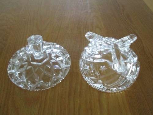 BEAUTIFUL LARGE VINTAGE FOOTED GLASS TRINKET DISH WITH LID