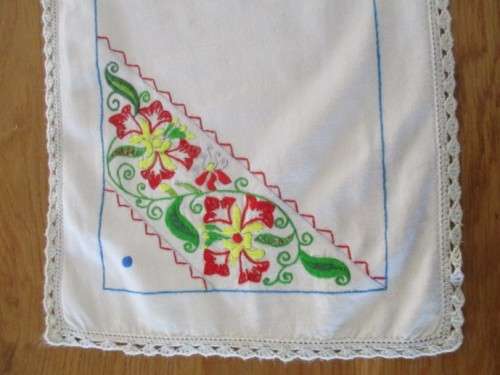 COLOURFUL VINTAGE HAND EMBROIDERED TABLE RUNNER WITH JACOBEAN-LIKE DESIGN AND HAND CROCHETED BORDER