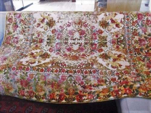 ITALIAN CRAFTMANSHIP!  VINTAGE ITALIAN CHERUB AND FLORAL VELVET TAPESTRY BEDSPREAD/THROW - PERFECT!!