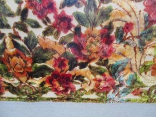 ITALIAN CRAFTMANSHIP!  VINTAGE ITALIAN CHERUB AND FLORAL VELVET TAPESTRY BEDSPREAD/THROW - PERFECT!!
