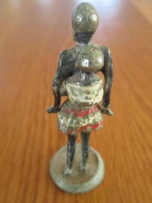 ULTRA RARE VINTAGE/ANTIQUE LEAD FIGURES OF SAN (BUSHMAN) MAN AND WOMAN - NEED REPAINTING
