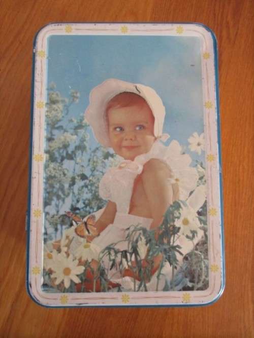 OLD, COLLECTABLE UNION OF SOUTH AFRICA HUMPHRIES TIN WITH HINGED LID