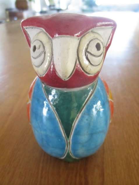 COLLECTABLE SIGNED RAKU OWL - MEDIUM SIZE (GREAT CONDITION - IGNORE REFLECTIONS)