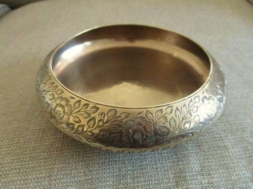 BEAUTIFULLY ETCHED VINTAGE INDIAN BRASS BON BON DISH