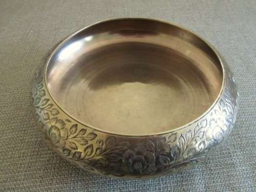 BEAUTIFULLY ETCHED VINTAGE INDIAN BRASS BON BON DISH