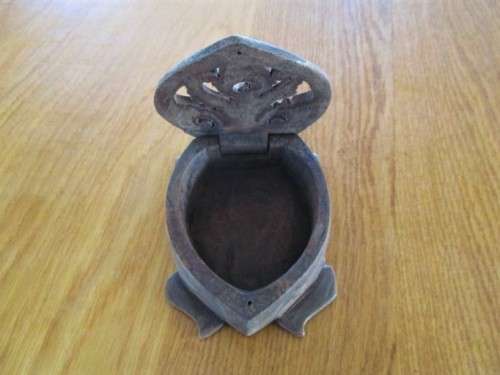 TWO VINTAGE MALAYAN TURTLES - TRINKET BOX AND CANDLE/INCENSE HOLDER PLUS TINY STONE & BRASS TORTOISE