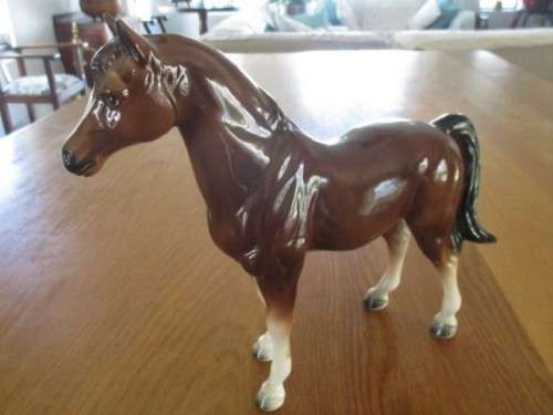 GORGEOUS LARGE VINTAGE PORCELAIN HORSE FIGURINE