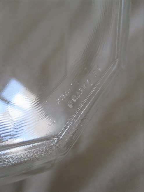 A NICE-SIZED OCTAGONAL ARCOROC, FRANCE CLEAR GLASS TRINKET HOLDER WITH LID