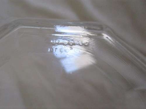 A NICE-SIZED OCTAGONAL ARCOROC, FRANCE CLEAR GLASS TRINKET HOLDER WITH LID