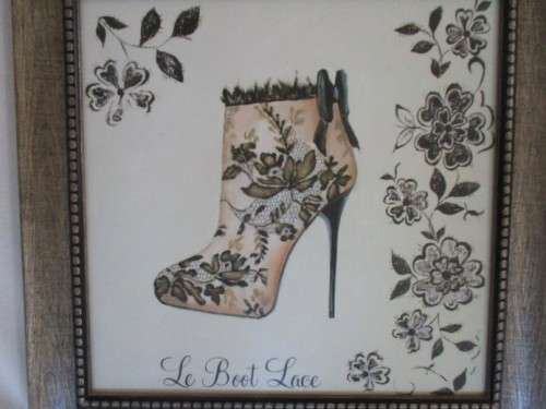 A QUIRKY PICTURE OF DECORATIVE SHOE