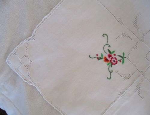 AN AWESOME LARGE EMBROIDERED TABLE CLOTH WITH DETAILED EMBROIDERY AND IN EXCELLENT CONDITION