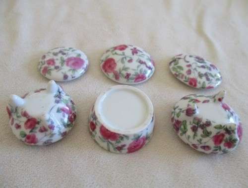 PRICE REDUCED - BATCH OF THREE SMALL PORCELAIN PILL BOXES WITH PRETTY PINK ROSES FOR ONE PRICE