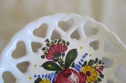 VINTAGE HAND PAINTED DISPLAY PLATE  WITH ROSE (SIGNED BY ARTIST)
