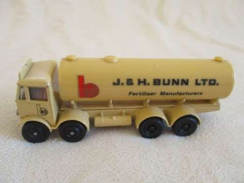 EFE - A.E.C. MAMMOTH 4 AXLE TANKER - J & H BUNN LTD (SCALE 1:76)