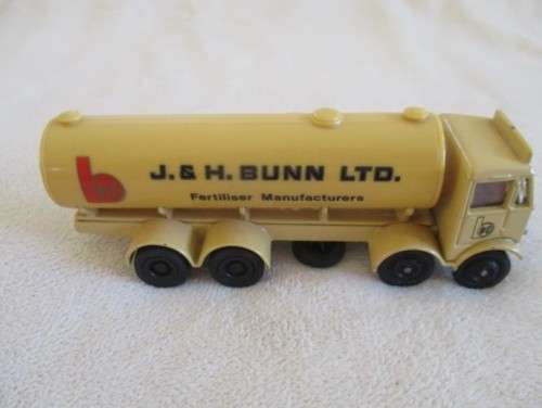 EFE - A.E.C. MAMMOTH 4 AXLE TANKER - J & H BUNN LTD (SCALE 1:76)